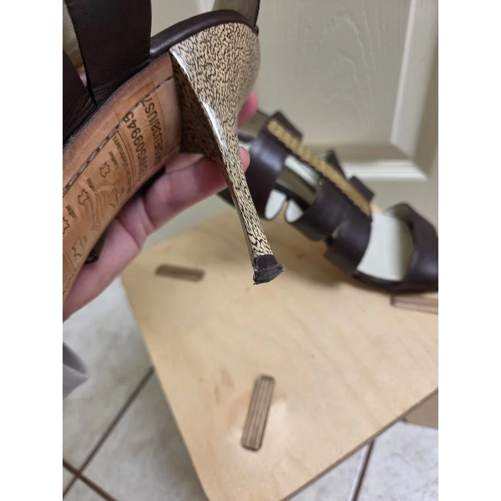 Ted Baker London Brown Leather Stiletto Sandals‎ Gold Hardware TBWS09945 Size 7